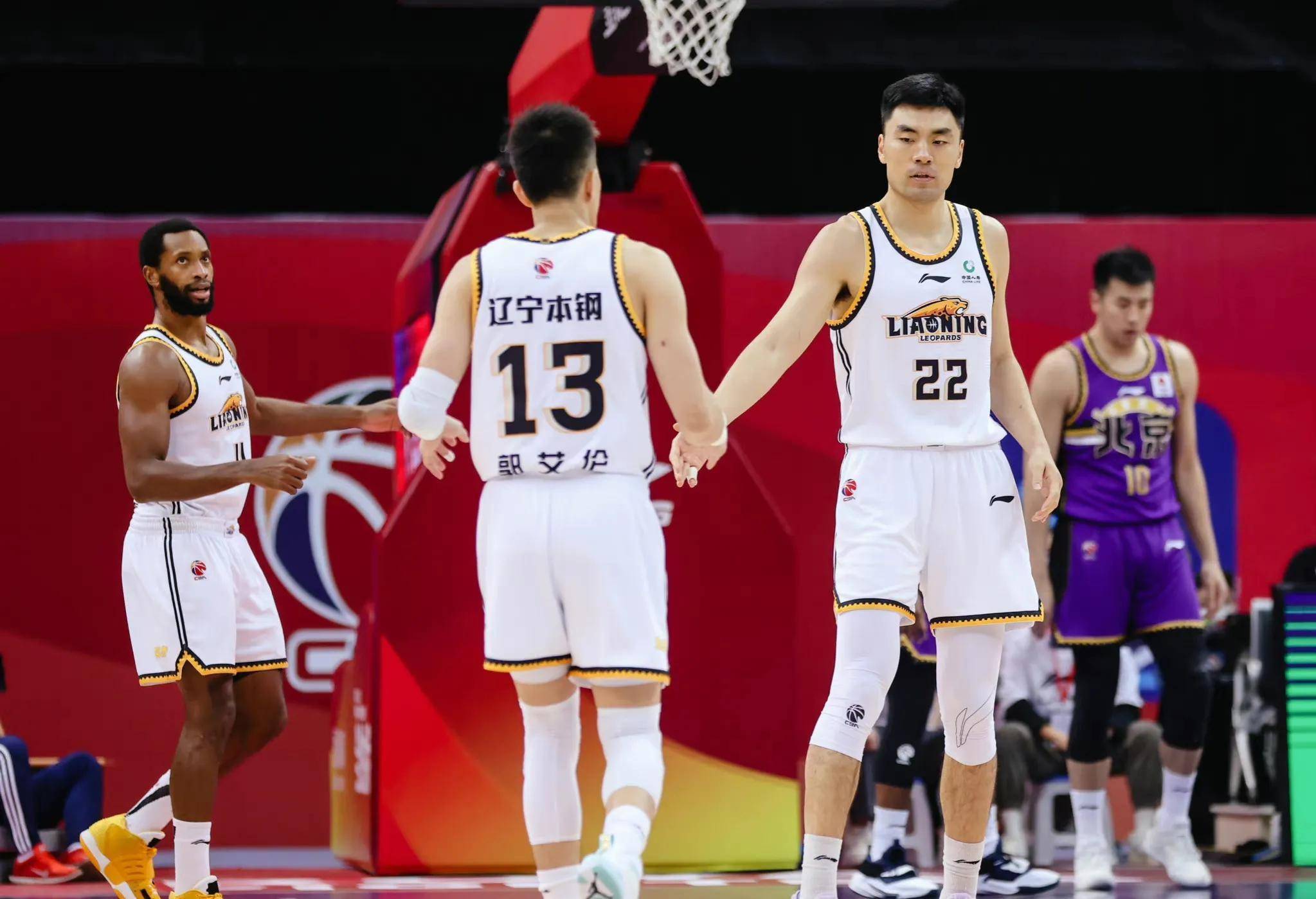 包含长春亚泰连胜辽宁队，势头强劲冲击前五的词条