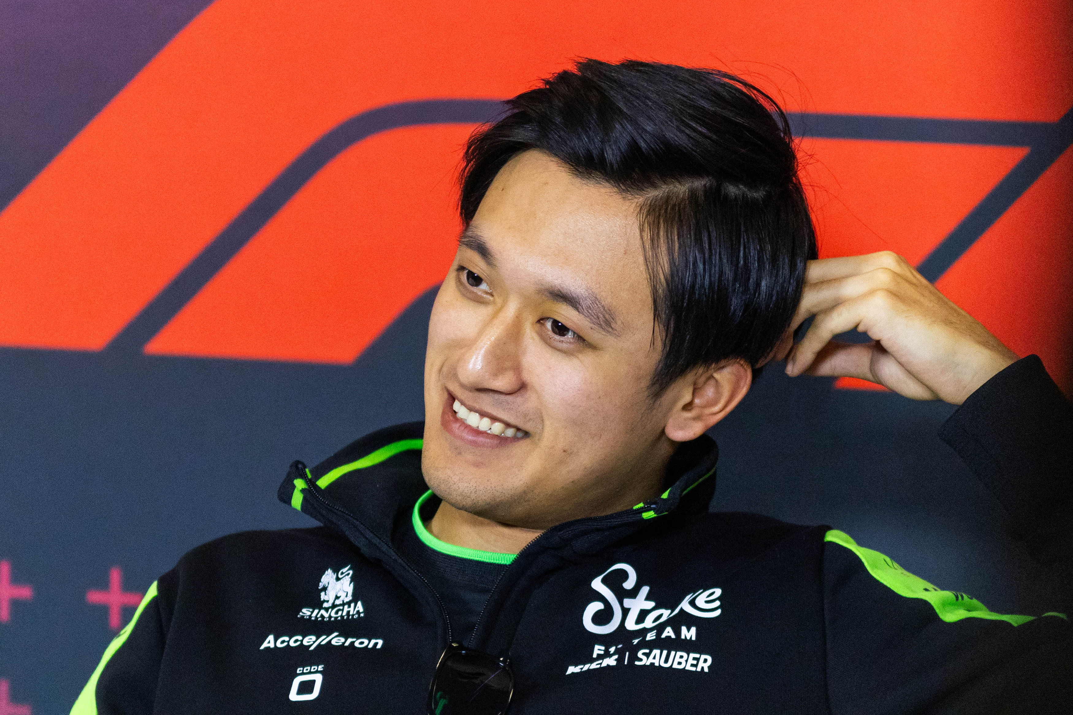 包含红牛车队绝杀索伯车队，周冠宇状态火热的词条